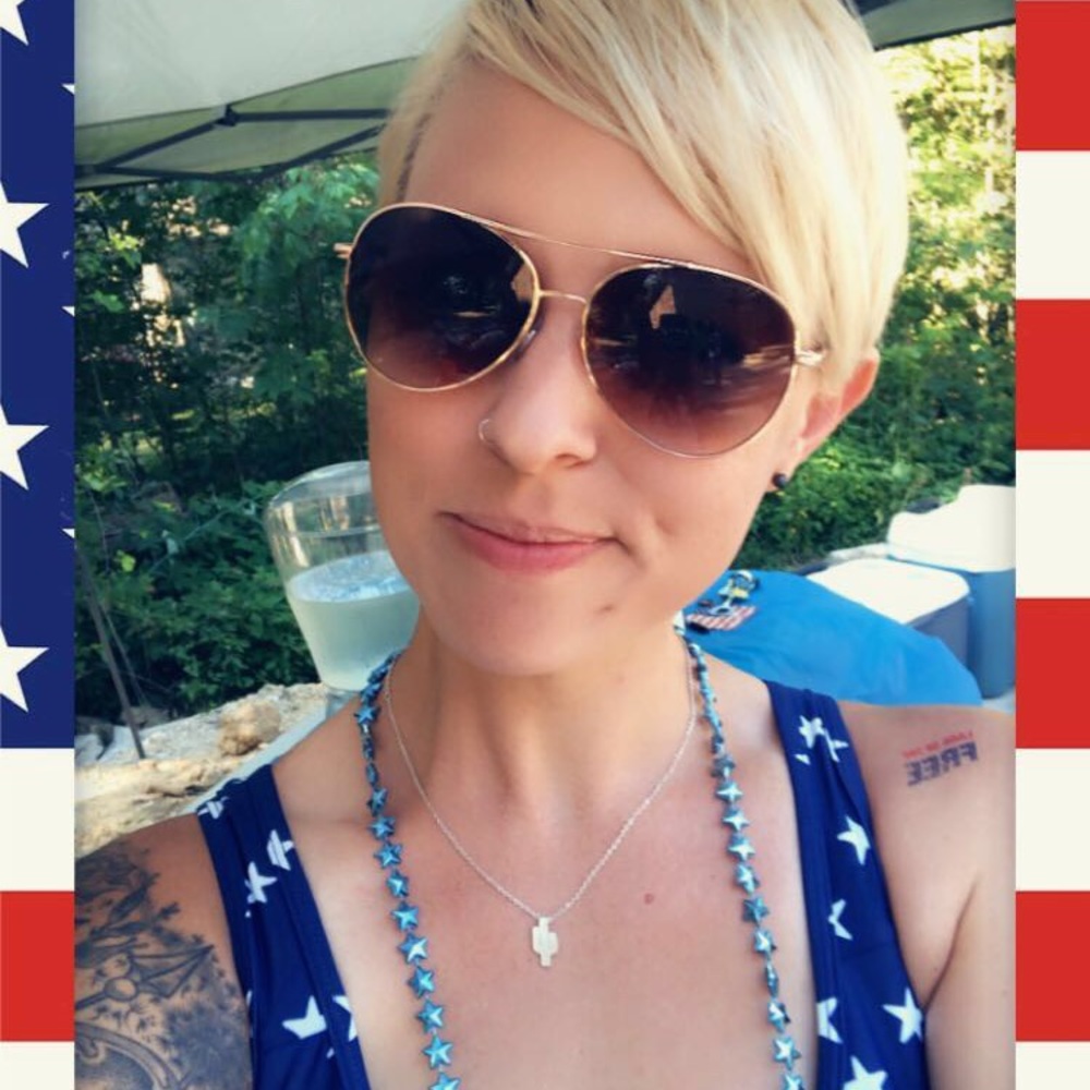 Meet your Posher, Amanda